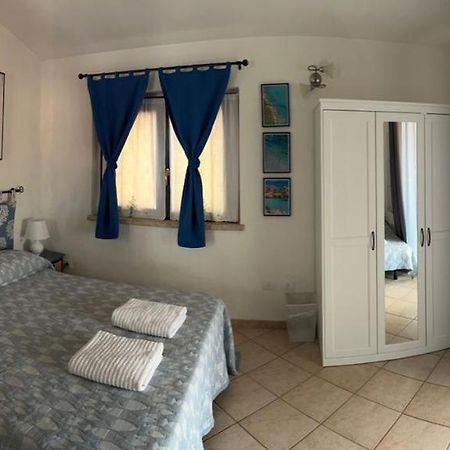 B&B Le Farfalle Palau Εξωτερικό φωτογραφία