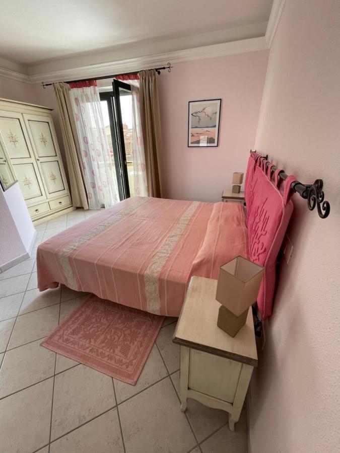 B&B Le Farfalle Palau Εξωτερικό φωτογραφία